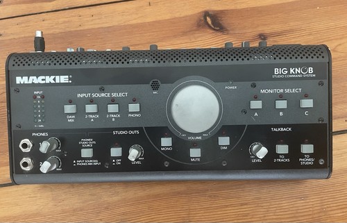 Mackie big knob - big,