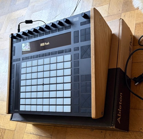 Ableton push midi controller - 2,